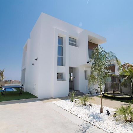 Villa Lynn Boutique Beachfront Aya Napa Dış mekan fotoğraf