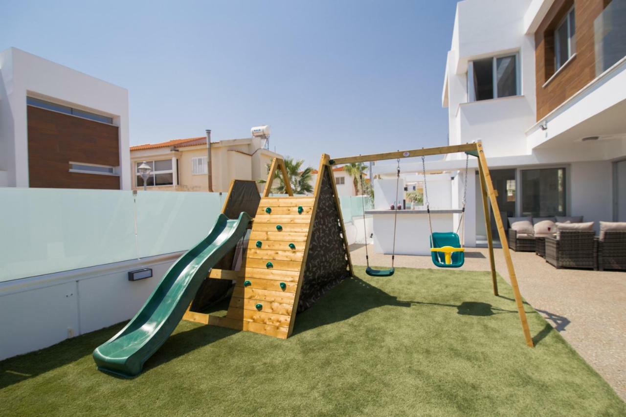 Villa Lynn Boutique Beachfront Aya Napa Dış mekan fotoğraf