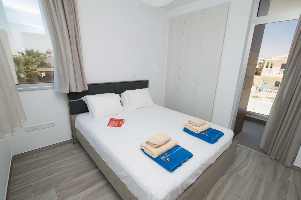 Villa Lynn Boutique Beachfront Aya Napa Dış mekan fotoğraf