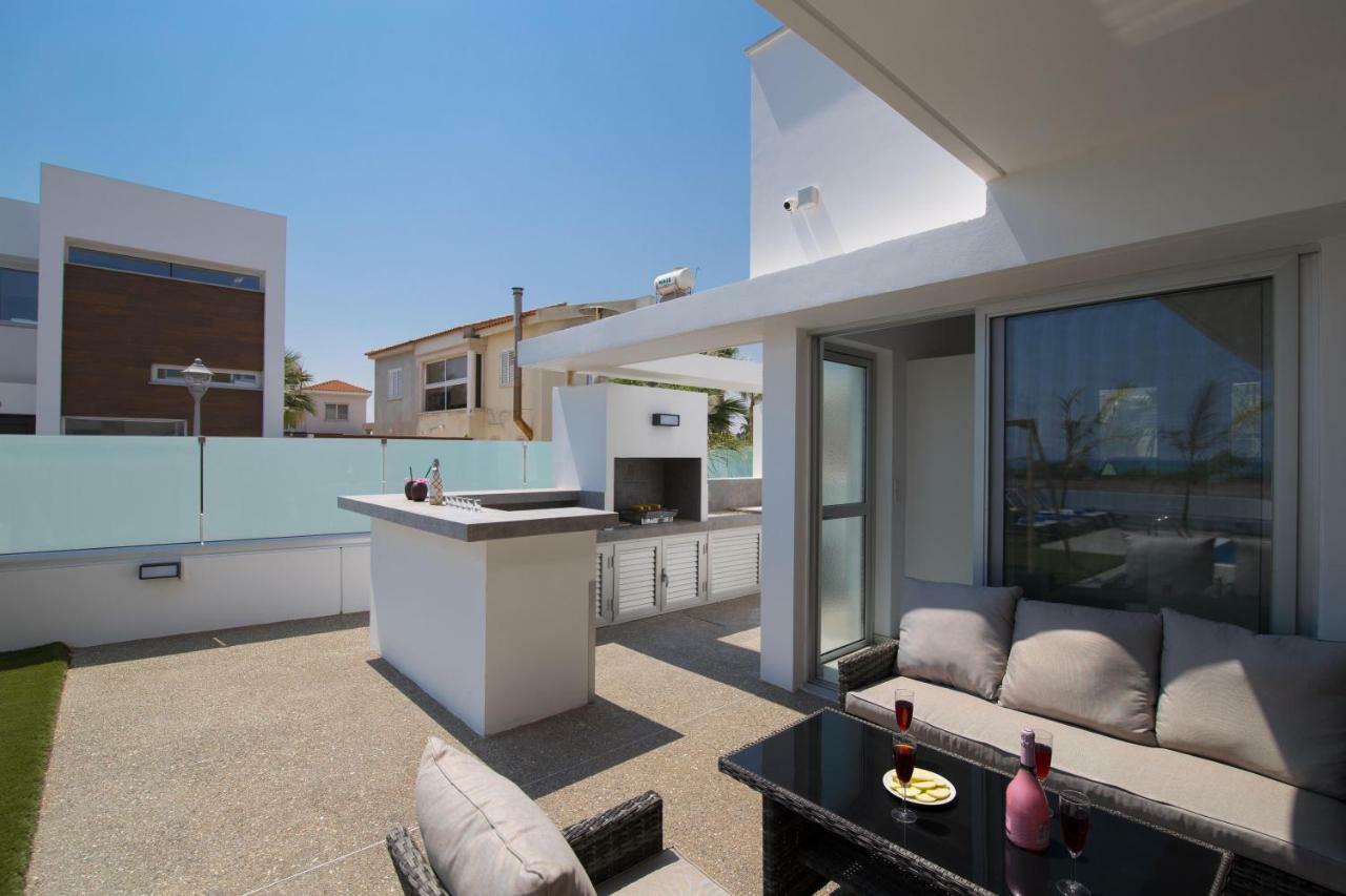 Villa Lynn Boutique Beachfront Aya Napa Dış mekan fotoğraf