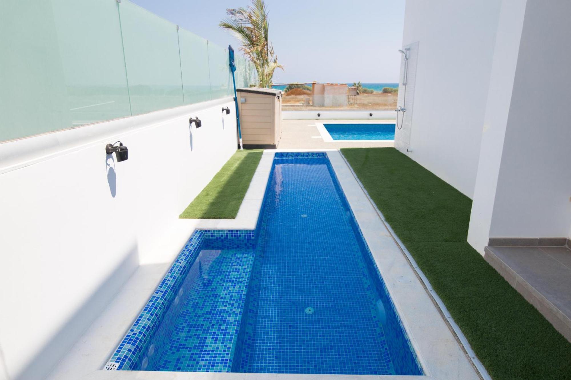 Villa Lynn Boutique Beachfront Aya Napa Dış mekan fotoğraf