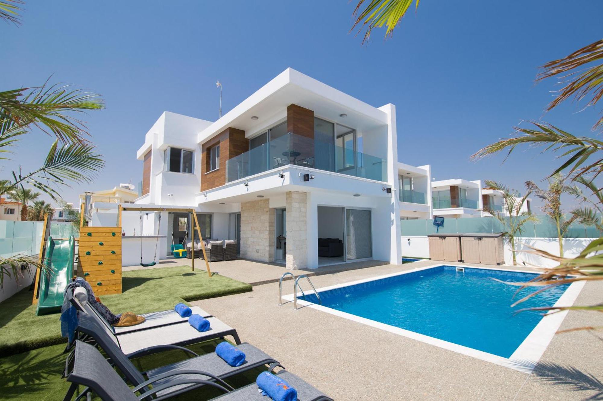 Villa Lynn Boutique Beachfront Aya Napa Dış mekan fotoğraf