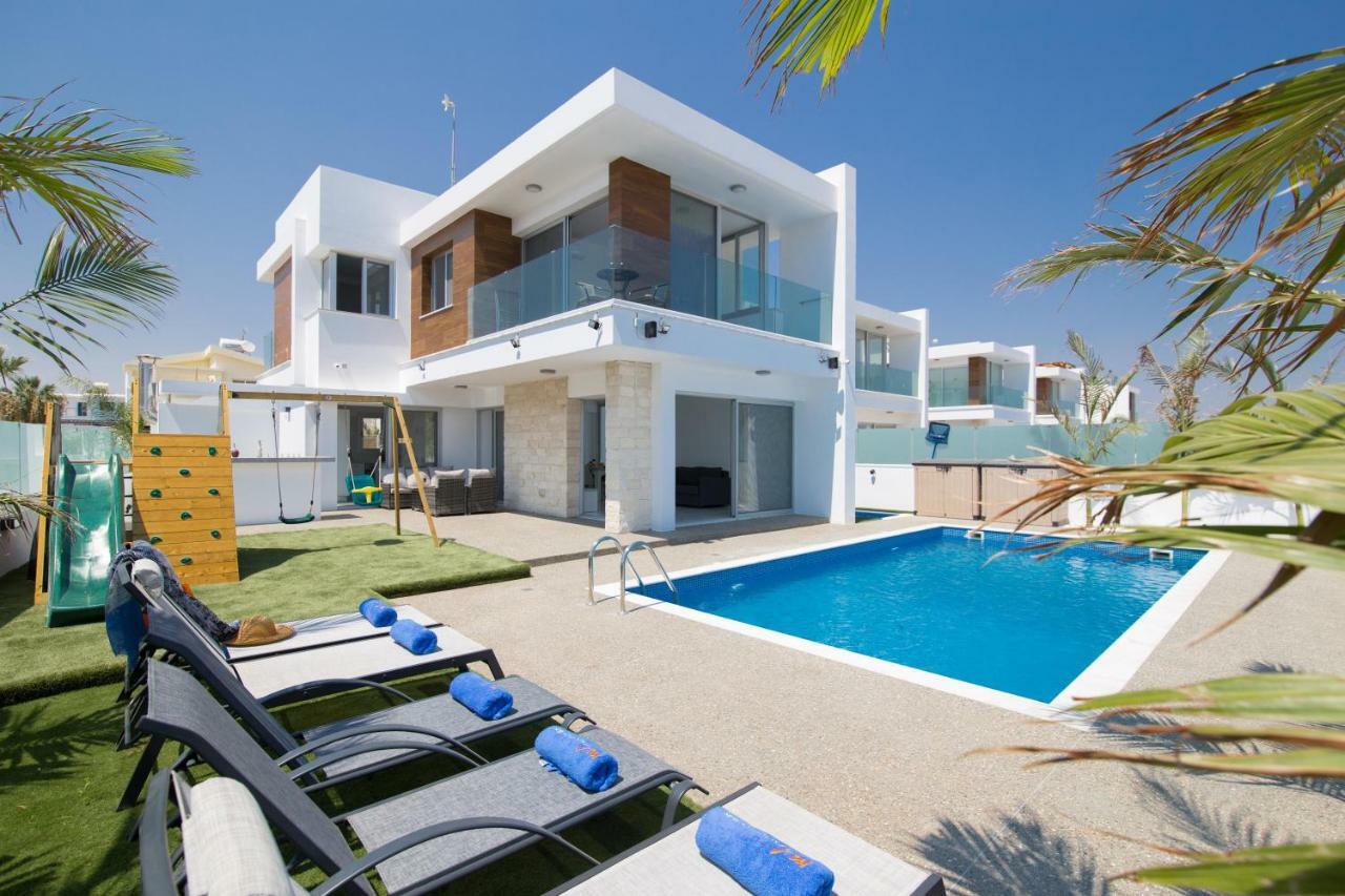 Villa Lynn Boutique Beachfront Aya Napa Dış mekan fotoğraf
